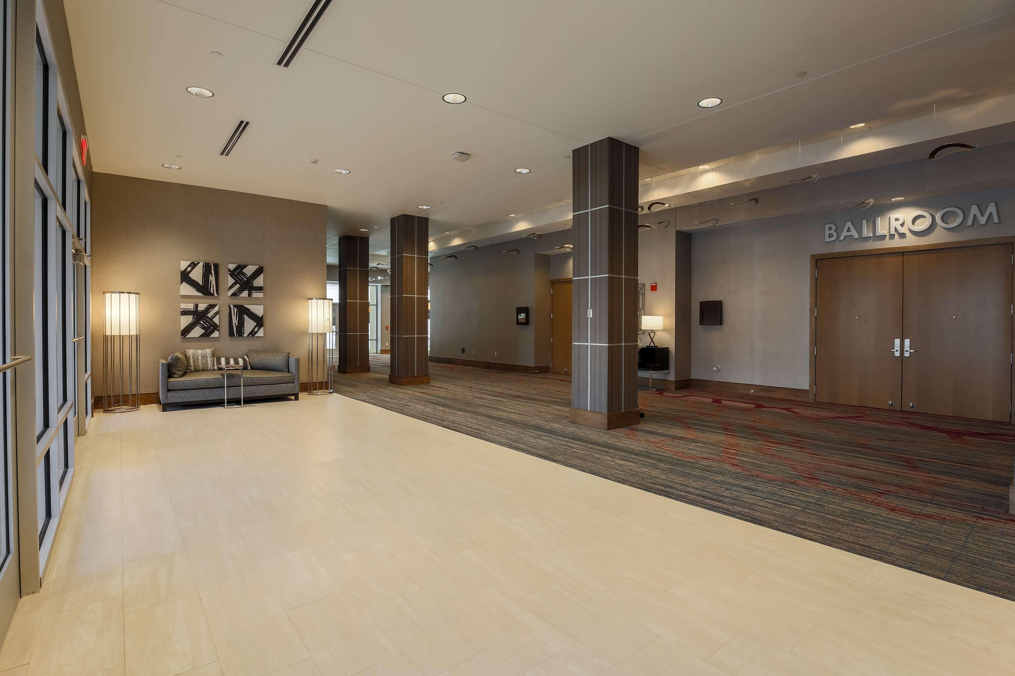 Doubletree By Hilton Evansville Exterior photo