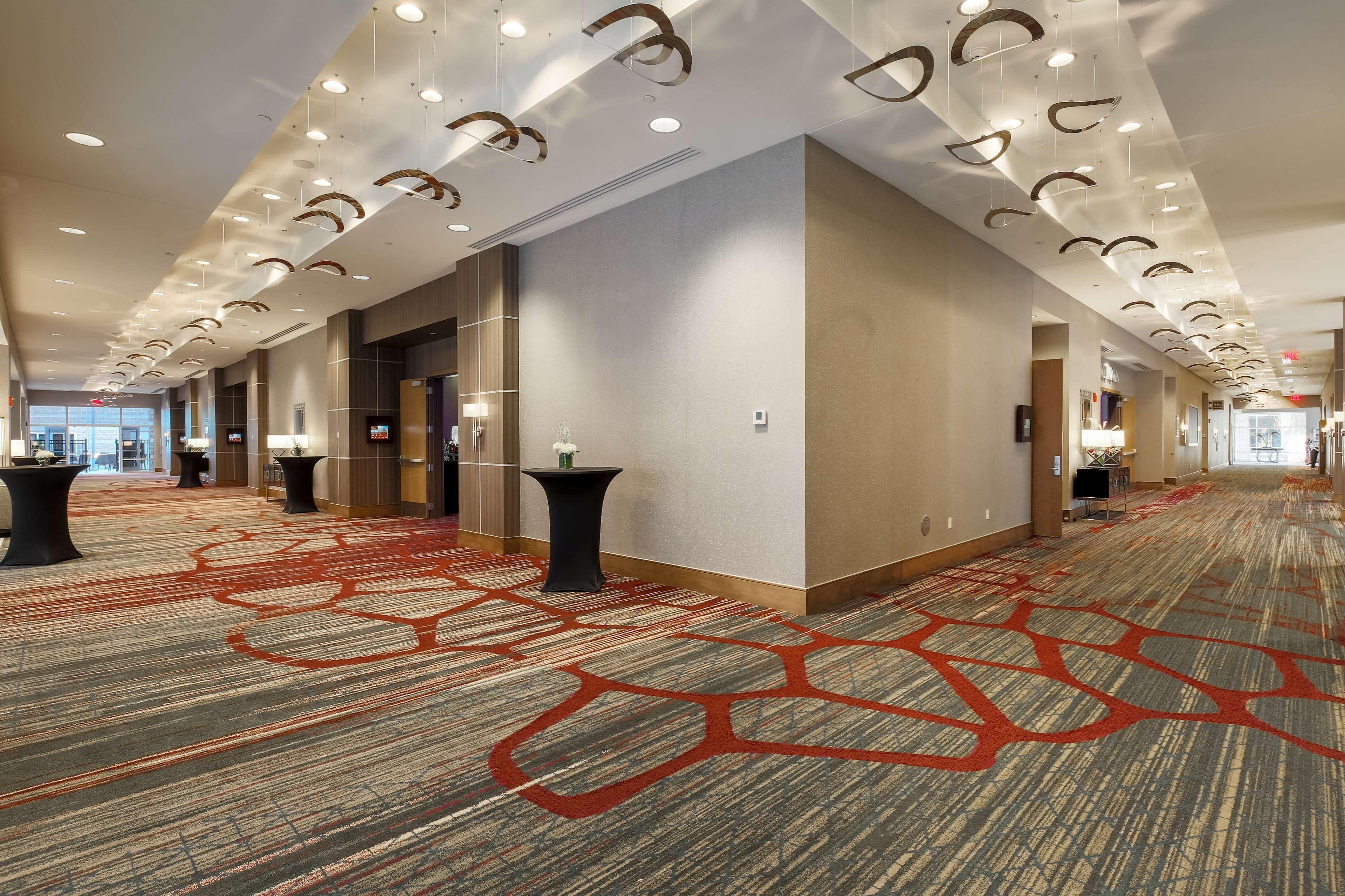 Doubletree By Hilton Evansville Exterior photo