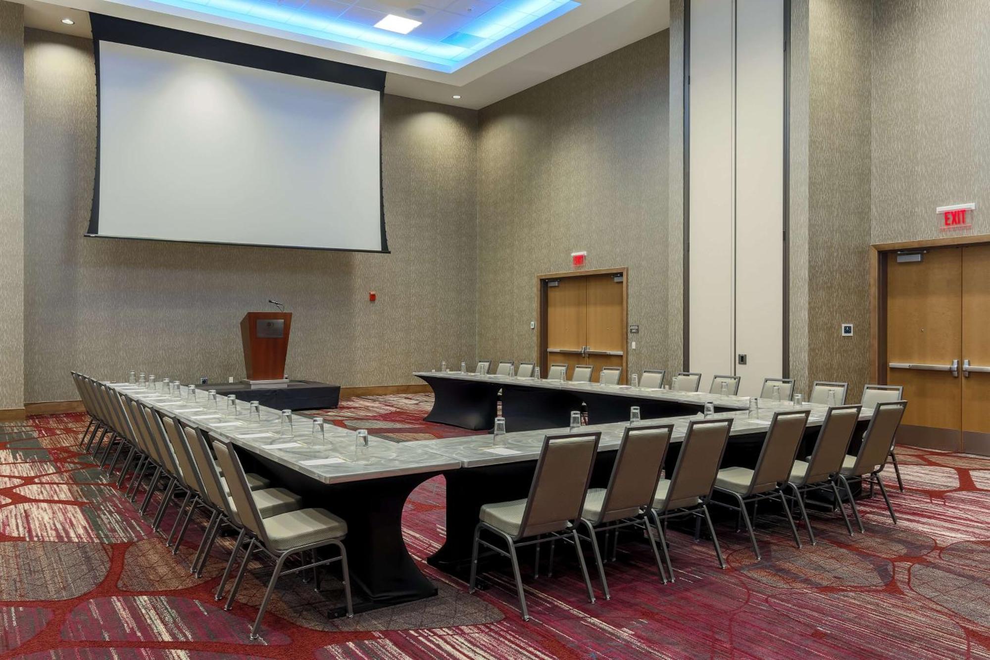Doubletree By Hilton Evansville Exterior photo